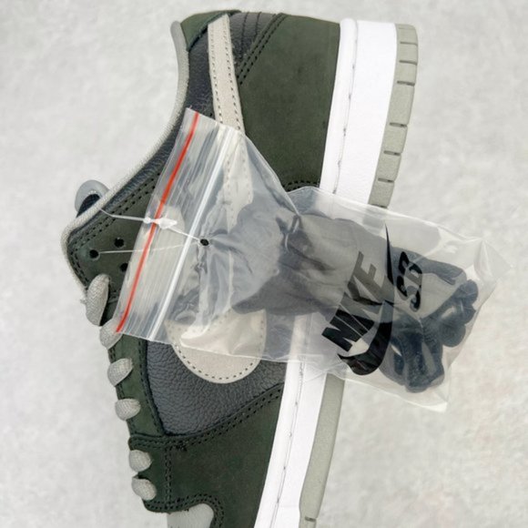 New Nike SB Dunk Low Pro "J-Pack Shadow" for men - Picture 7 of 9